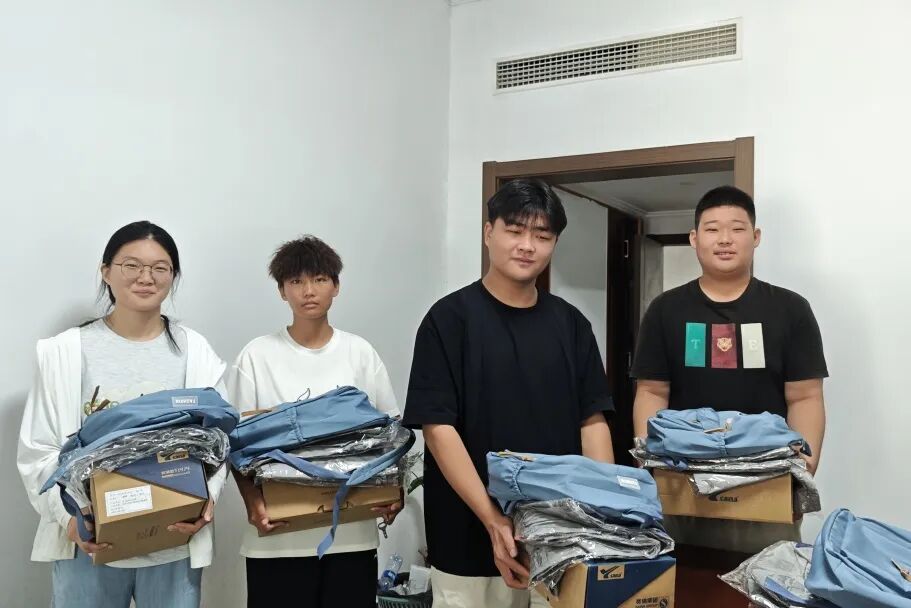 1757557082840065.jpg 2.jpg